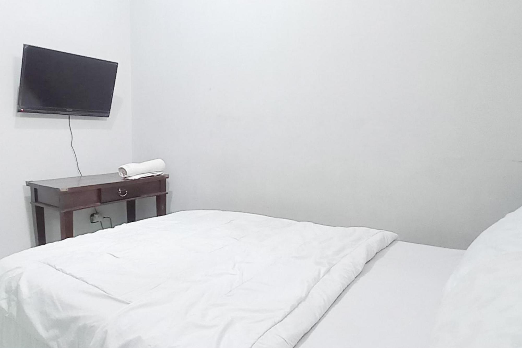 Trihakso Guest House Near Kaliurang Redpartner 斯勒曼 外观 照片