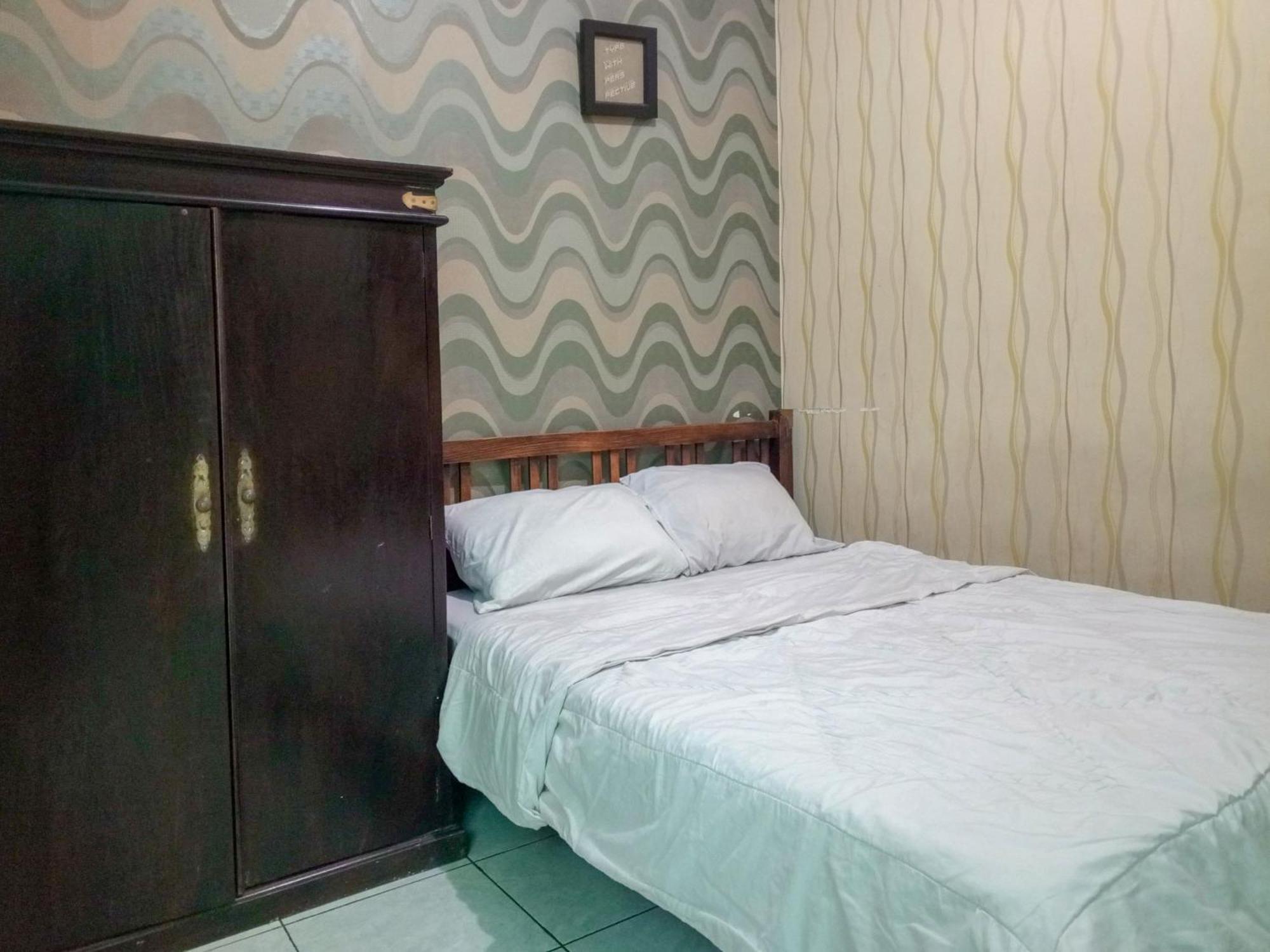 Trihakso Guest House Near Kaliurang Redpartner 斯勒曼 外观 照片